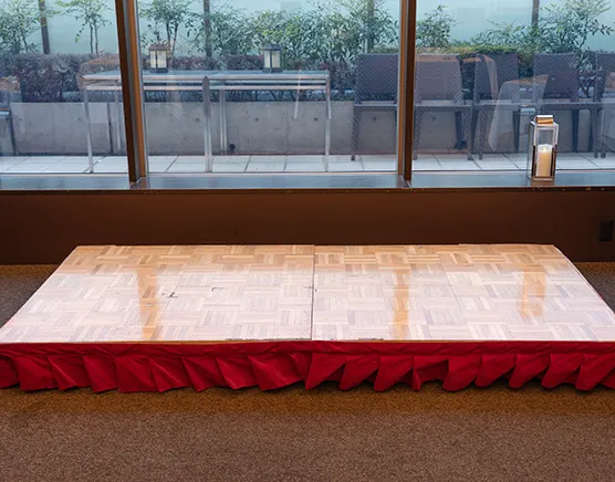 ステージ1台（240㎝×120㎝）